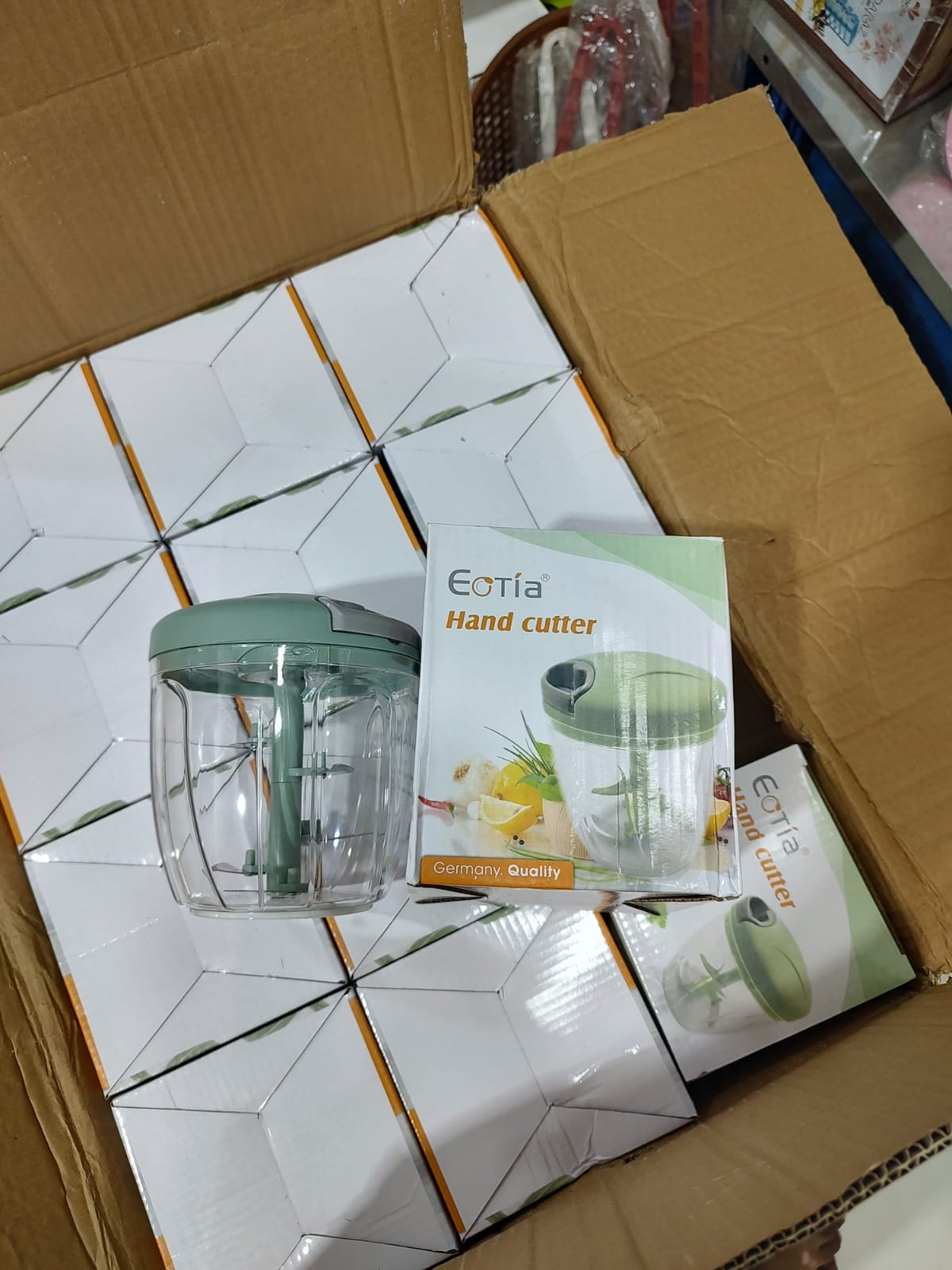 Eotia Manual Food Chopper – 3-Blade Vegetable & Herb Hand Cutter